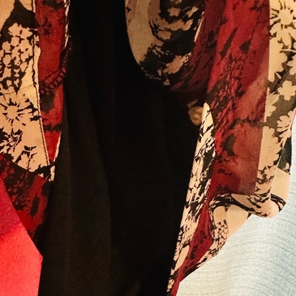 Dress 👗 Excellent condition size small chic and trendy - Picture 7 of 7